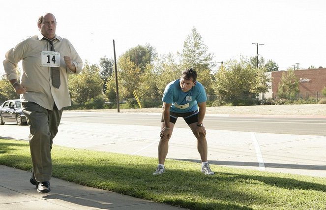 The Office (U.S.) - Season 4 - Fun Run - Photos - Brian Baumgartner, Steve Carell