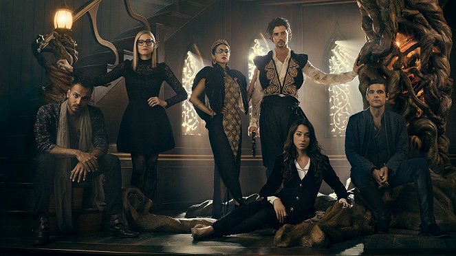 A varázslók - Season 3 - Promóció fotók - Arjun Gupta, Olivia Dudley, Summer Bishil, Hale Appleman, Stella Maeve, Jason Ralph