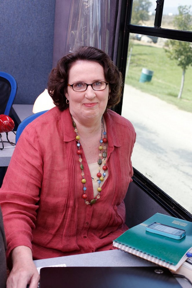 The Office - Work Bus - Photos - Phyllis Smith