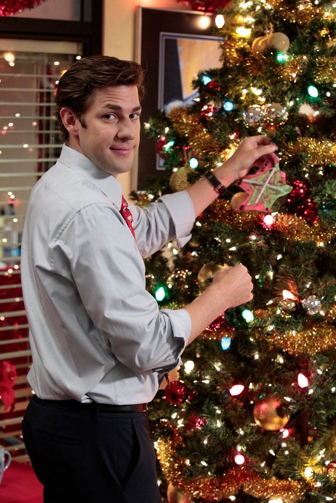 The Office (U.S.) - Season 8 - Christmas Wishes - Photos - John Krasinski