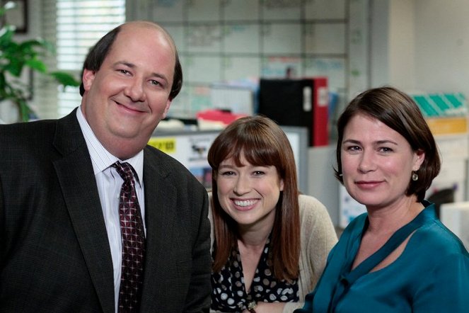 The Office (U.S.) - Season 8 - Mrs. California - Photos - Brian Baumgartner, Ellie Kemper, Maura Tierney