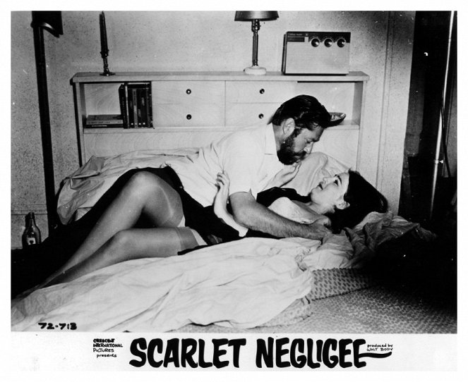 Scarlet Négligée - Fotocromos