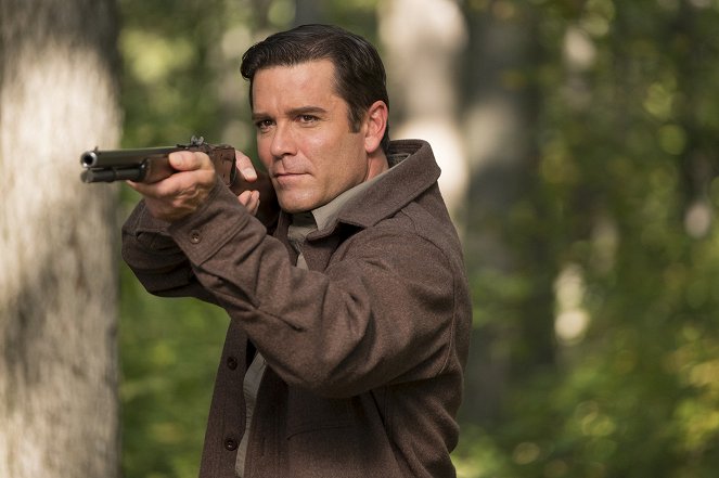 Murdoch Mysteries - The Great White Moose - Photos - Yannick Bisson