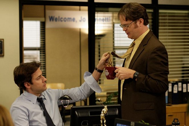 The Office (U.S.) - Season 6 - Manager and Salesman - Photos - John Krasinski, Rainn Wilson