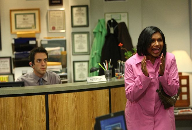 The Office (U.S.) - Business Ethics - Photos - Mindy Kaling