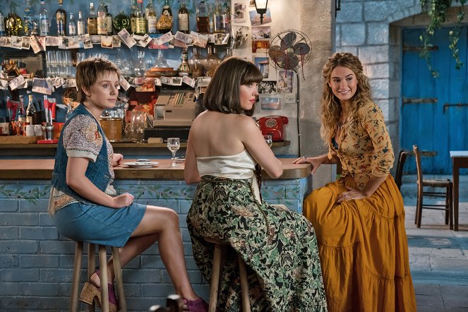 Mamma Mia! Sose hagyjuk abba - Filmfotók - Alexa Davies, Jessica Keenan Wynn, Lily James