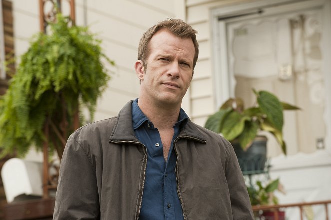 Hung - Mister Drecker or Ease Up on the Whup-Ass - Photos - Thomas Jane