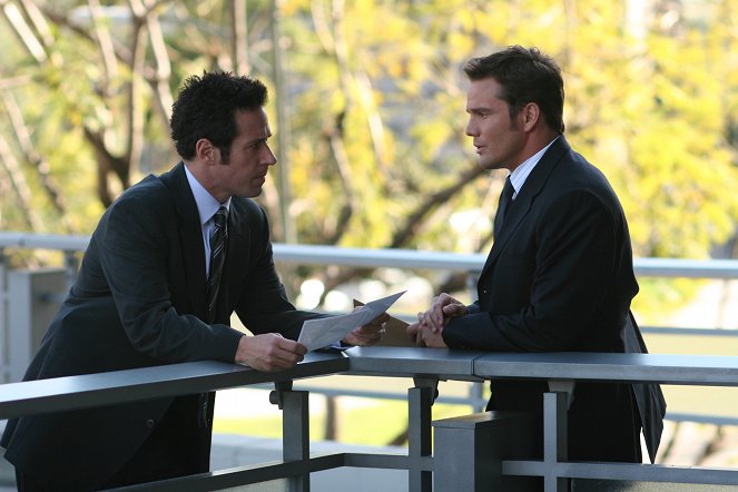 Numb3rs - All's Fair - Photos - Rob Morrow, Dylan Bruno