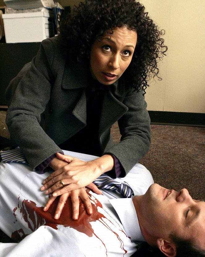 Law & Order: Special Victims Unit - Season 7 - Blast - Photos - Tamara Tunie, Tom Verica