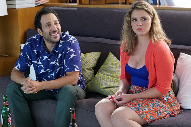 You're the Worst - There is Not Currently a Problem - Van film - Desmin Borges, Kether Donohue