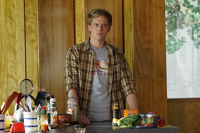 You're the Worst - There is Not Currently a Problem - Van film - Chris Geere