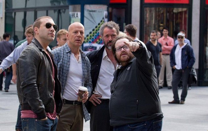 Die Hard - Drágább, mint az életed - Forgatási fotók - Jai Courtney, Bruce Willis, Sebastian Koch, John Moore