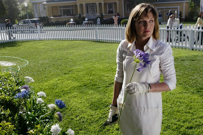 Desperate Housewives - Season 1 - Pilot - Photos - Sheryl Lee