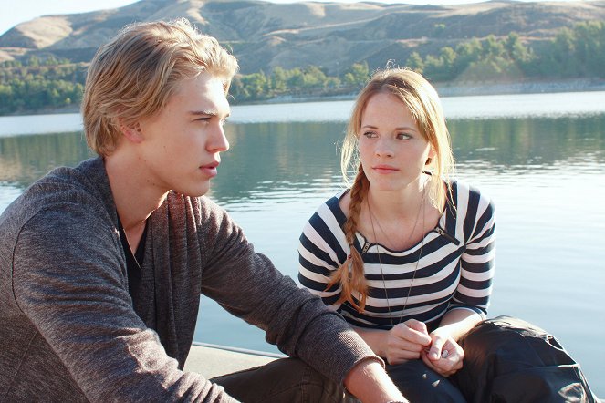 Switched at Birth - Starry Night - Van film - Austin Butler, Katie Leclerc