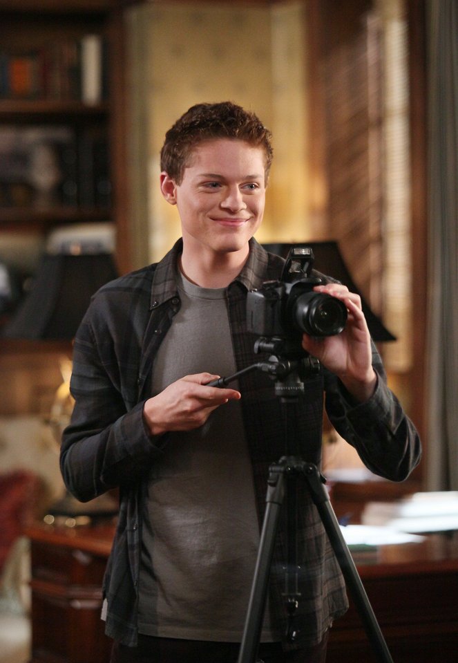 Switched at Birth - Protect Me from What I Want - De la película - Sean Berdy