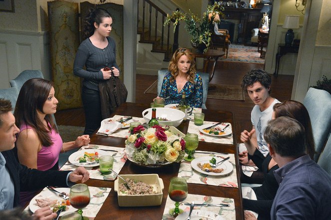 Switched at Birth - We Are the Kraken of Our Own Sinking Ships - Photos - Constance Marie, Vanessa Marano, Lea Thompson, Mat Vairo