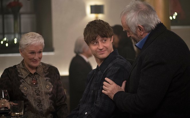 A Mulher - Do filme - Glenn Close, Max Irons, Jonathan Pryce