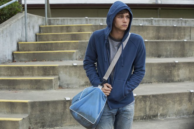 13 Reasons Why - The Smile at the End of the Dock - Photos - Brandon Flynn