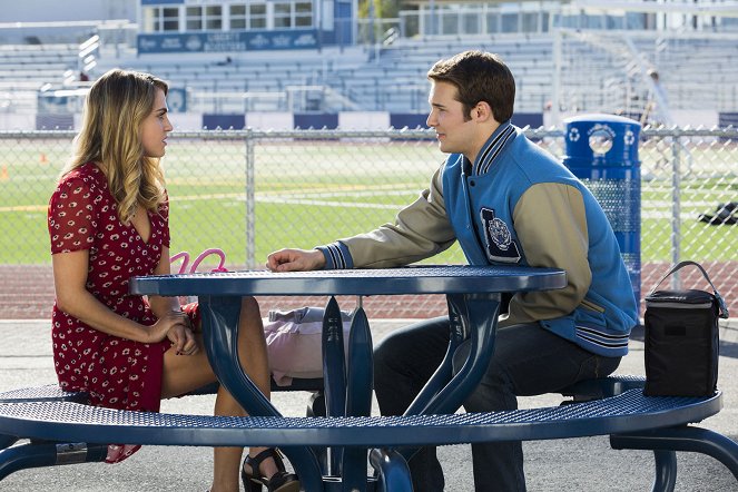13 Reasons Why - The Missing Page - Photos - Anne Winters, Justin Prentice