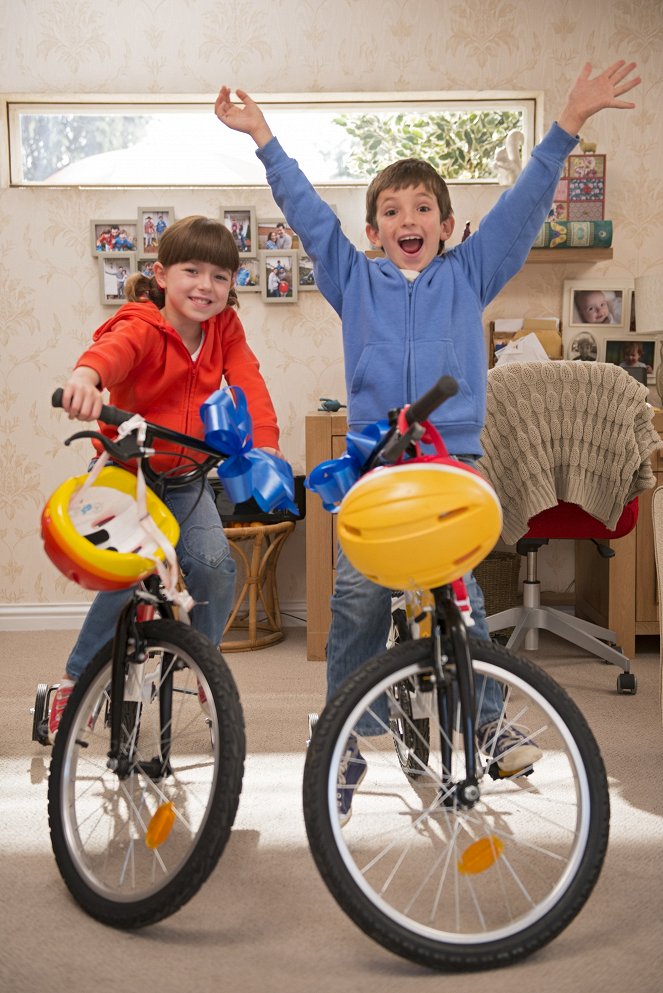 Topsy and Tim - Photos