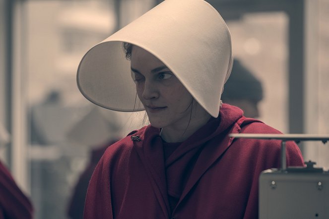 The Handmaid's Tale - Season 2 - After - Van film - Madeline Brewer