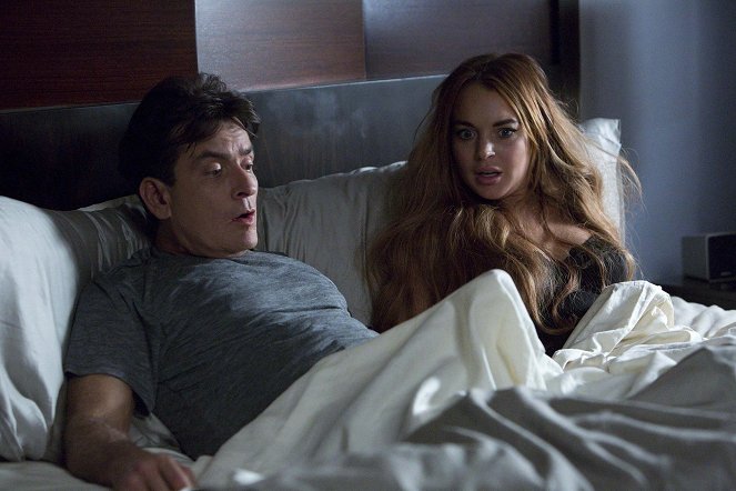 Scary Movie 5 - Photos - Charlie Sheen, Lindsay Lohan
