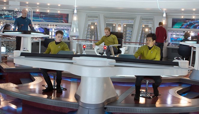 Além da Escuridão: Star Trek - Do filme - Anton Yelchin, Chris Pine, John Cho