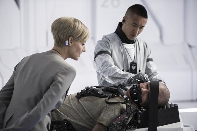 Elysium - Zárt világ - Filmfotók - Jodie Foster, Terry Chen, Matt Damon