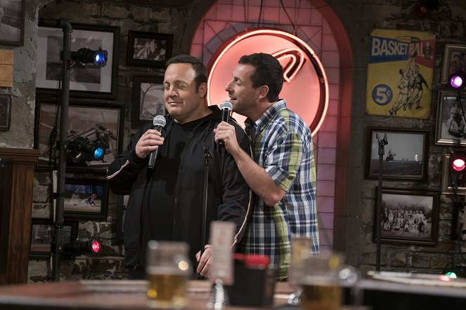 Kevin Can Wait - Who's Better Than Us? - Z filmu - Kevin James, Adam Sandler