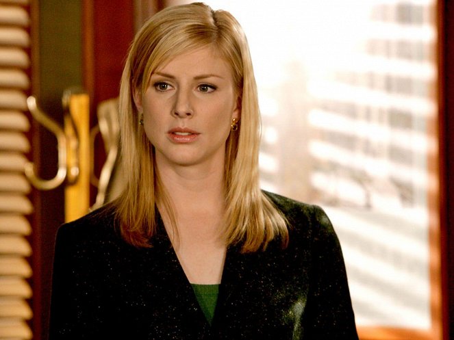 Law & Order: Special Victims Unit - Manipulated - Photos - Diane Neal