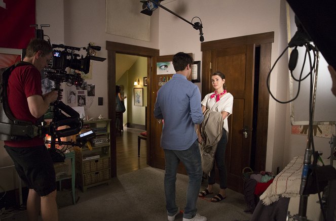 The Fosters - Where the Heart Is - Van de set - Maia Mitchell