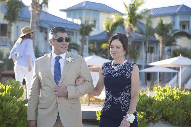 The Fosters - Where the Heart Is - Photos - Danny Nucci, Susan Walters