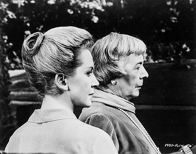The Chalk Garden - Van film - Deborah Kerr, Edith Evans
