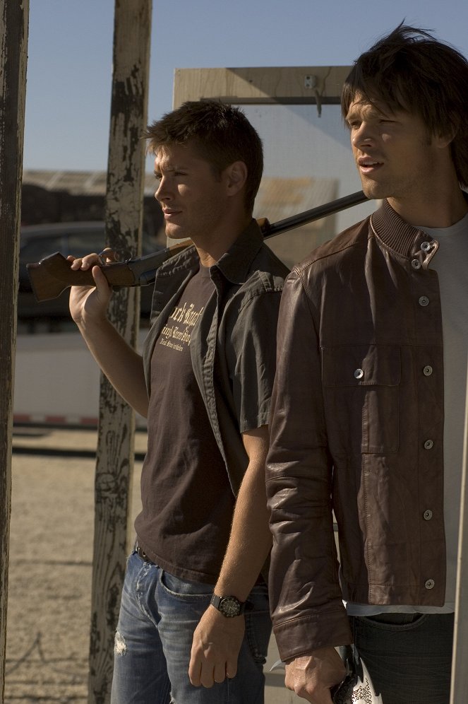 Supernatural - Season 1 - Promokuvat - Jensen Ackles, Jared Padalecki