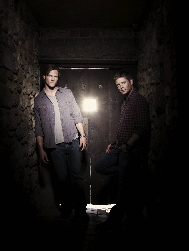Supernatural - Season 4 - Werbefoto - Jared Padalecki, Jensen Ackles