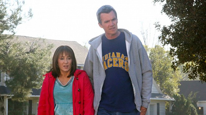 The Middle - Der Spaziergang - Filmfotos - Patricia Heaton, Neil Flynn