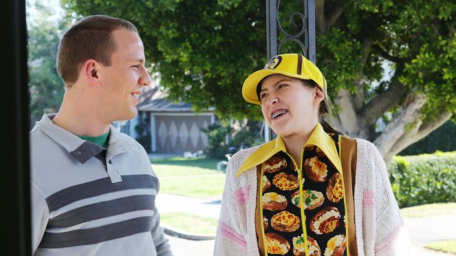 The Middle - Season 5 - The Wind Chimes - Photos - Patricia Heaton, Eden Sher