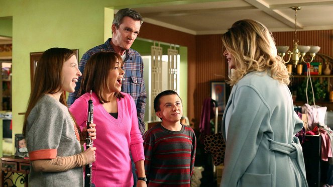 The Middle - Pam Freakin' Staggs - Photos - Eden Sher, Patricia Heaton, Neil Flynn, Atticus Shaffer
