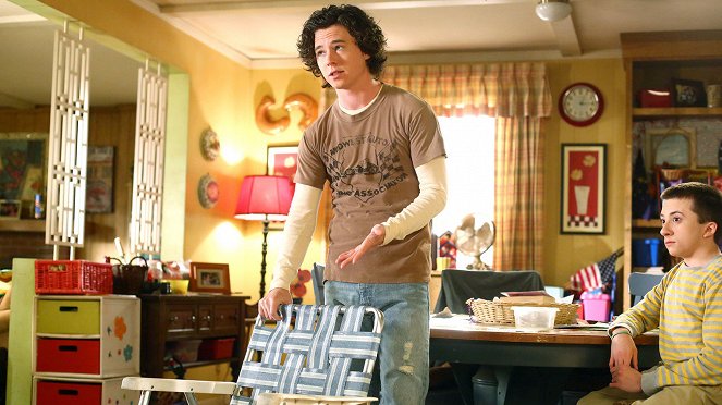 The Middle - Season 6 - Die Antwort - Filmfotos - Charlie McDermott, Atticus Shaffer