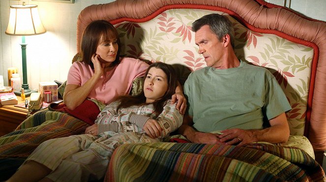 Taká obyčajná rodinka - The Answer - Z filmu - Patricia Heaton, Eden Sher, Neil Flynn