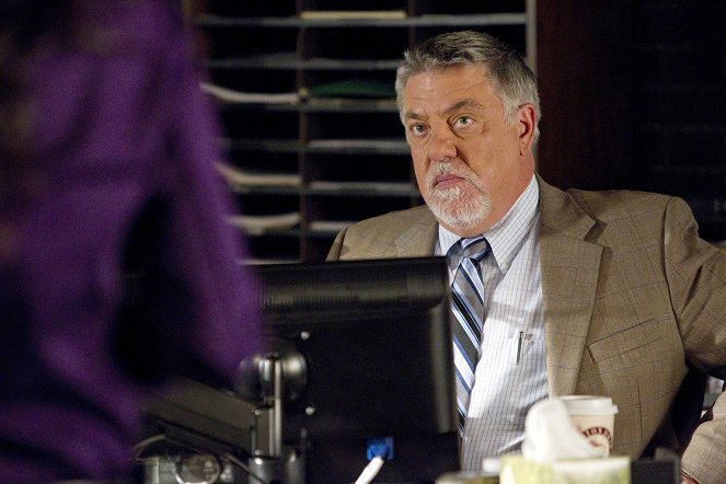 Rizzoli & Isles - Welcome to the Dollhouse - Van film - Bruce McGill