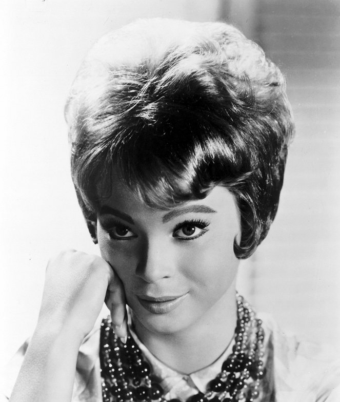 Mona McCluskey - De la película - Juliet Prowse