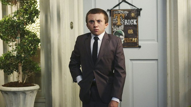 The Middle - Halloween VI: Tick Tock Death - De la película - Atticus Shaffer