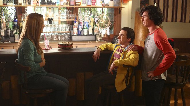 The Middle - A Very Donahue Vacation - Film - Atticus Shaffer, Charlie McDermott