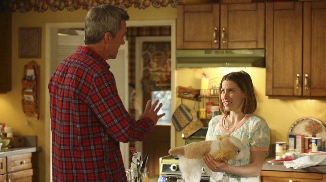 The Middle - Not Mother's Day - Photos - Neil Flynn, Eden Sher