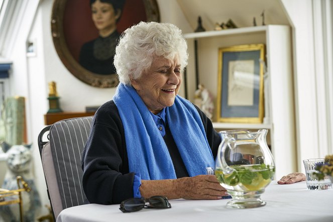 Tea with The Dames - Photos - Joan Plowright