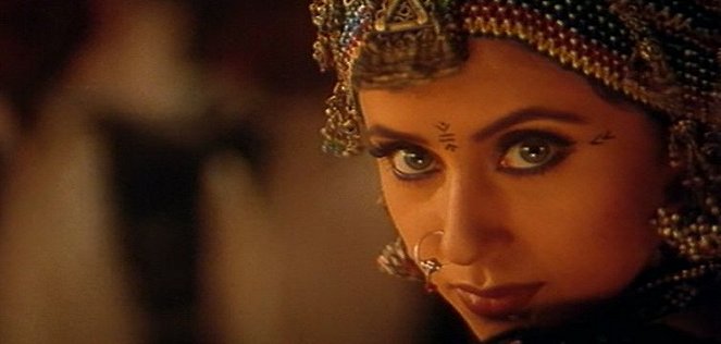 China Gate - De la película - Urmila Matondkar