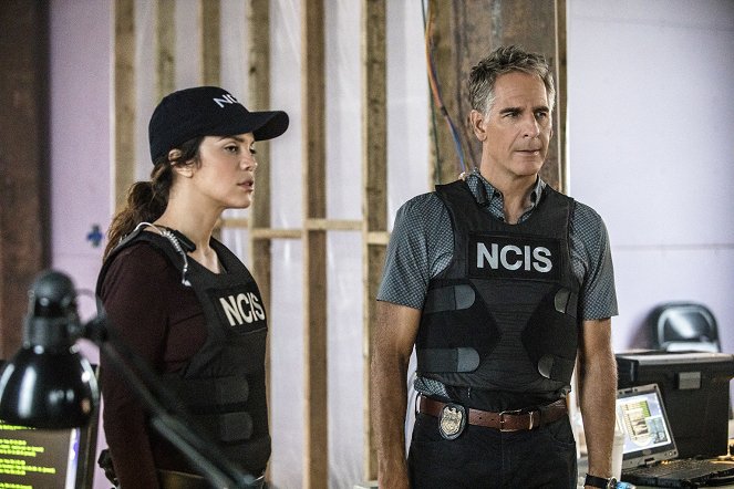 Agenci NCIS: Nowy Orlean - The Asset - Z filmu - Vanessa Ferlito, Scott Bakula