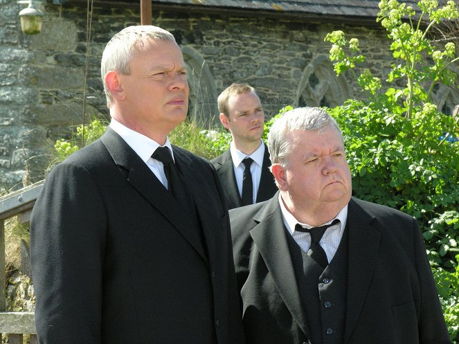 Doc Martin - Szárítsd fel könnyeid! - Filmfotók - Martin Clunes, Ian McNeice