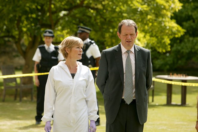 Inspector Lewis - The Mind Has Mountains - Do filme - Clare Holman, Kevin Whately